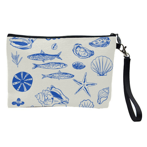Blue Coastal Escape Minimalist - pretty makeup bag by EZbie