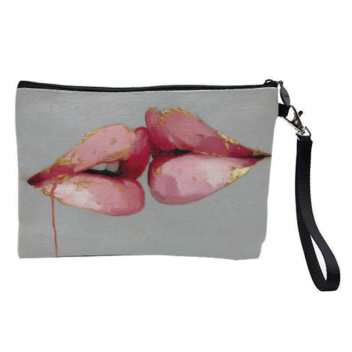 Butterflies in my mind - pretty makeup bag by DejaReve