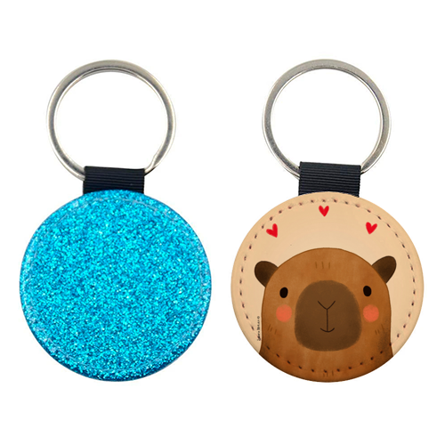 Capybara in love - keyring by Juliana Motzko