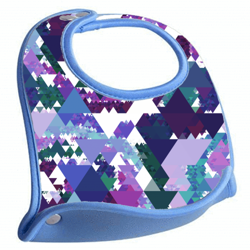 Colorful Triangles - feeding bib by Kaleiope Studio