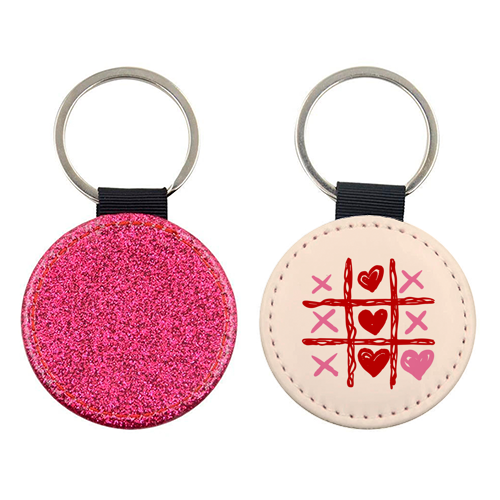 Cute Heart Tic Tac Toe Love Game - keyring by EZbie