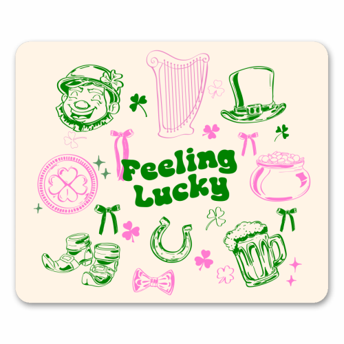 Feeling Lucky Cute St Patrick's Day Aesthetic - mouse mat by EZbie