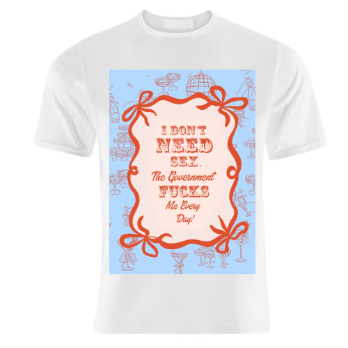 GOOD JOB GOVERNMENT. - unique t shirt by Wallace Elizabeth