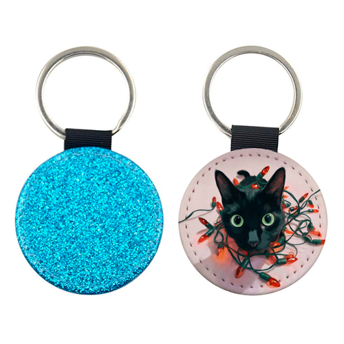 Green eyes, red lamps - keyring by DejaReve
