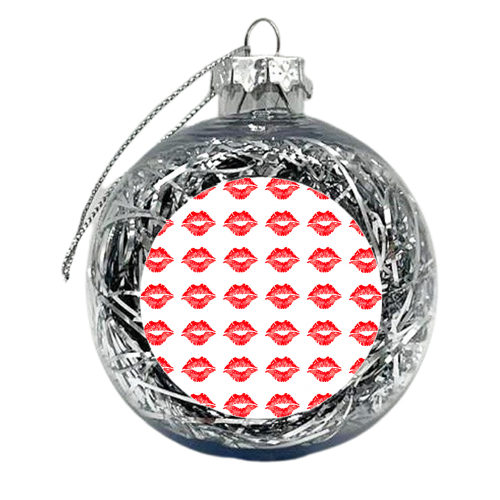 kiss me pattern - xmas bauble by Anastasios Konstantinidis