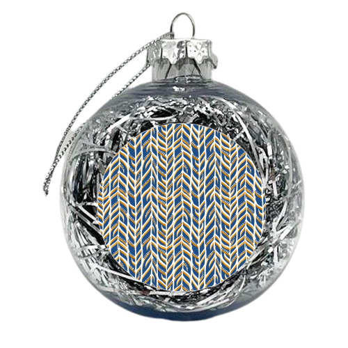 Leaf Line - xmas bauble by Mary Gelsomino