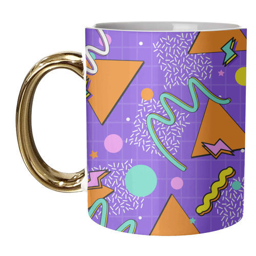 Memphis Synthwave Purple Pattern - unique mug by AbstraBotanica by Ezbie