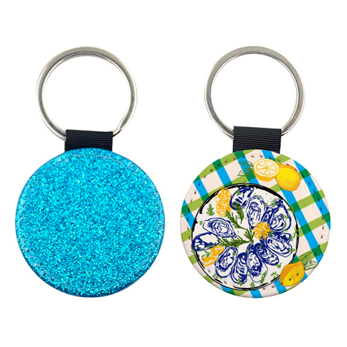 Oysters on Plate with Lemon – Coastal Checkered - keyring by EZbie