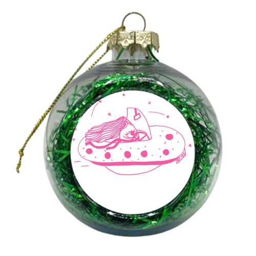 QT123 - xmas bauble by Lauren McNab