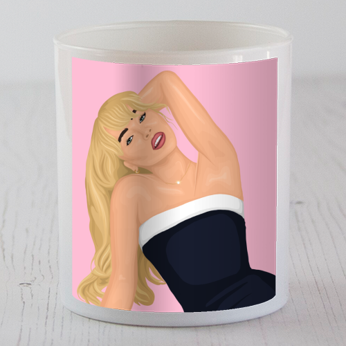 Sabrina Carpenter - scented candle by By Rosybum