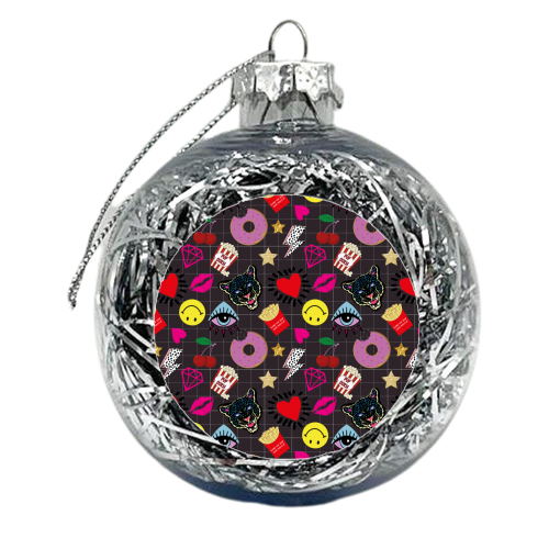 Sticker pattern - xmas bauble by Luxe and Loco