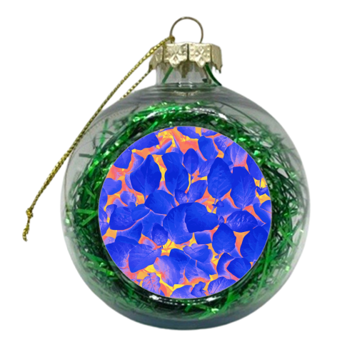 Supercontrast - xmas bauble by Uma Prabhakar Gokhale