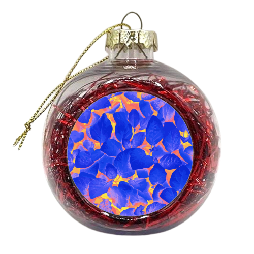 Supercontrast - xmas bauble by Uma Prabhakar Gokhale
